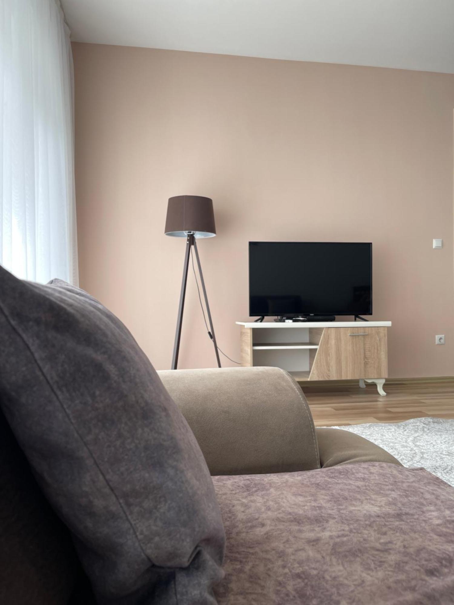 Entire Apartment - Near The Center Prisztina Zewnętrze zdjęcie