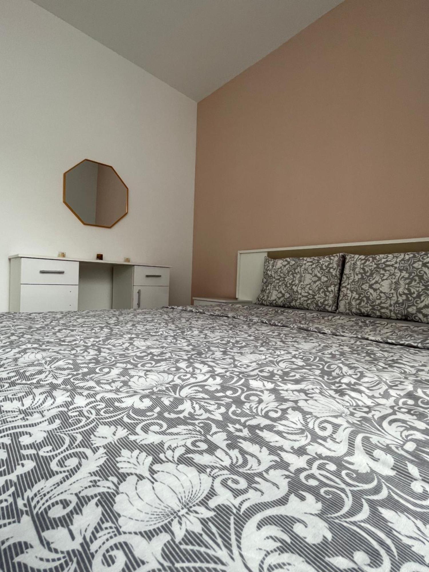Entire Apartment - Near The Center Prisztina Zewnętrze zdjęcie